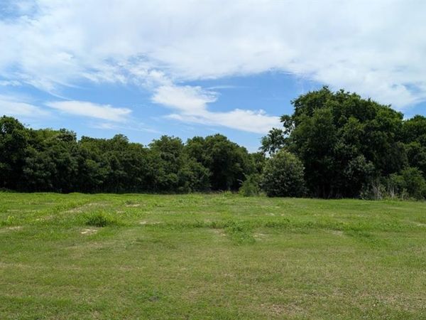 209 Rosetree Court, Hewitt, TX 76643