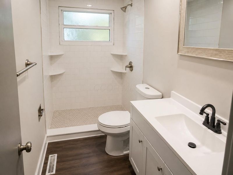2271 Century Drive , Columbus, OH 43211 Photo 4