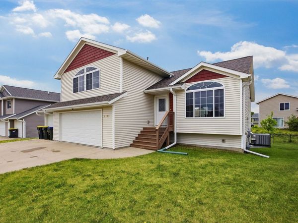 2609 Russell Drive, Iowa City, IA 52240