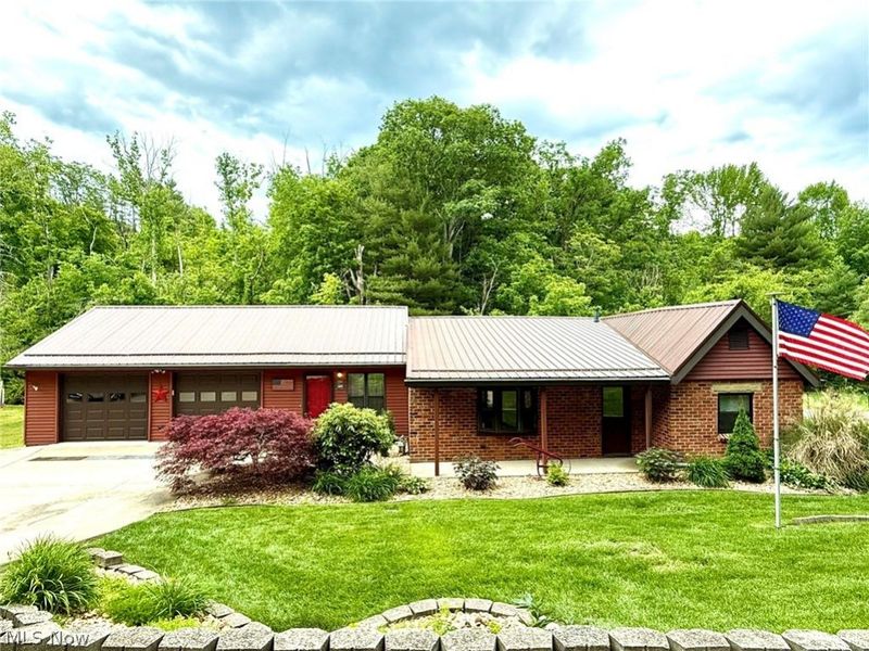 912 Hadley Lane, Marietta, OH 45750 Photo 1
