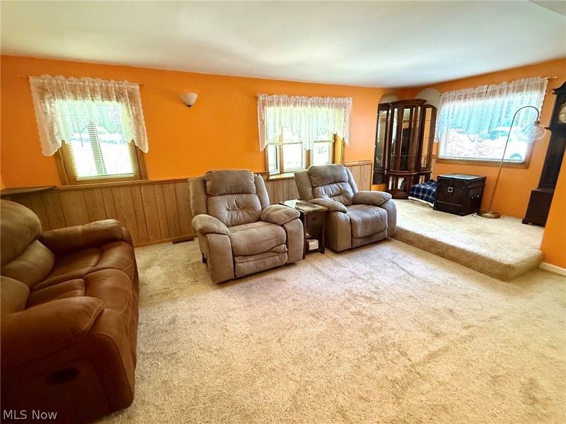 912 Hadley Lane, Marietta, OH 45750 Photo 2