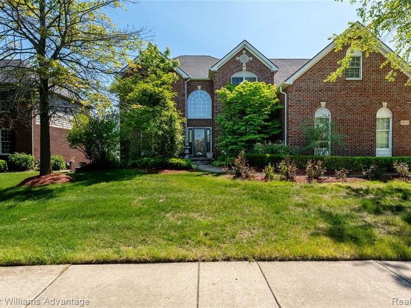 24374 Terra Del Mar Drive, Novi, MI 48374