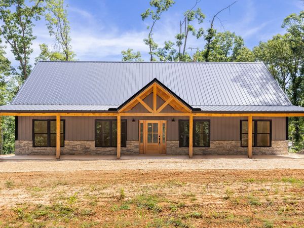 37 William Teague Ln , Selmer, TN 38375