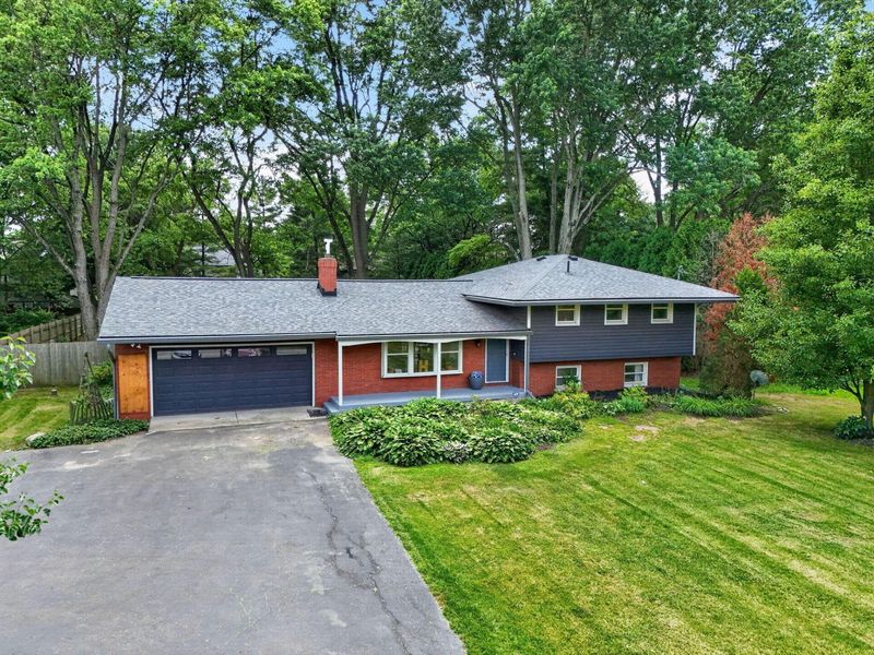 4664 E Johnstown Road, Columbus, OH 43230 Photo 2