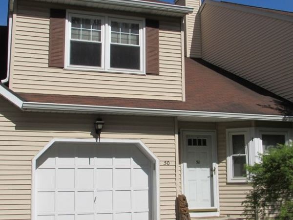50 Carriage Ln, Sparta, NJ 07871