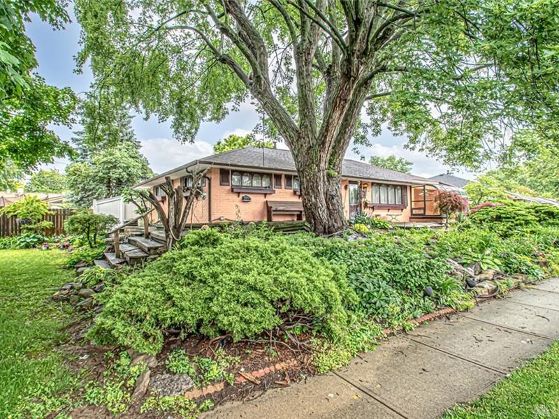 4817 Nelapark Drive, Dayton, OH 45424 Photo 2