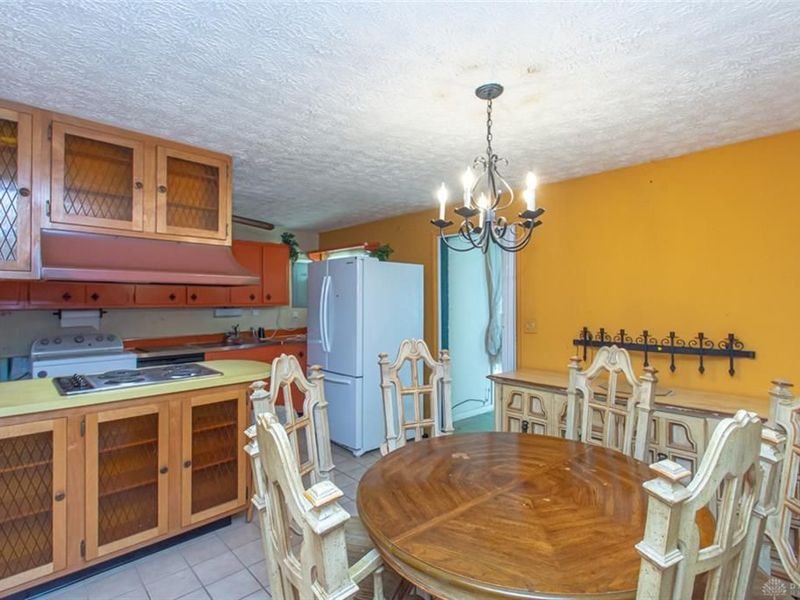 4817 Nelapark Drive, Dayton, OH 45424 Photo 9