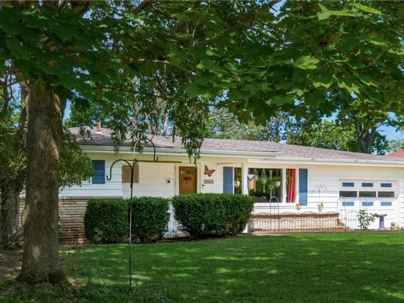 2525 Geneva Drive, Zanesville, OH 43701 Photo 2