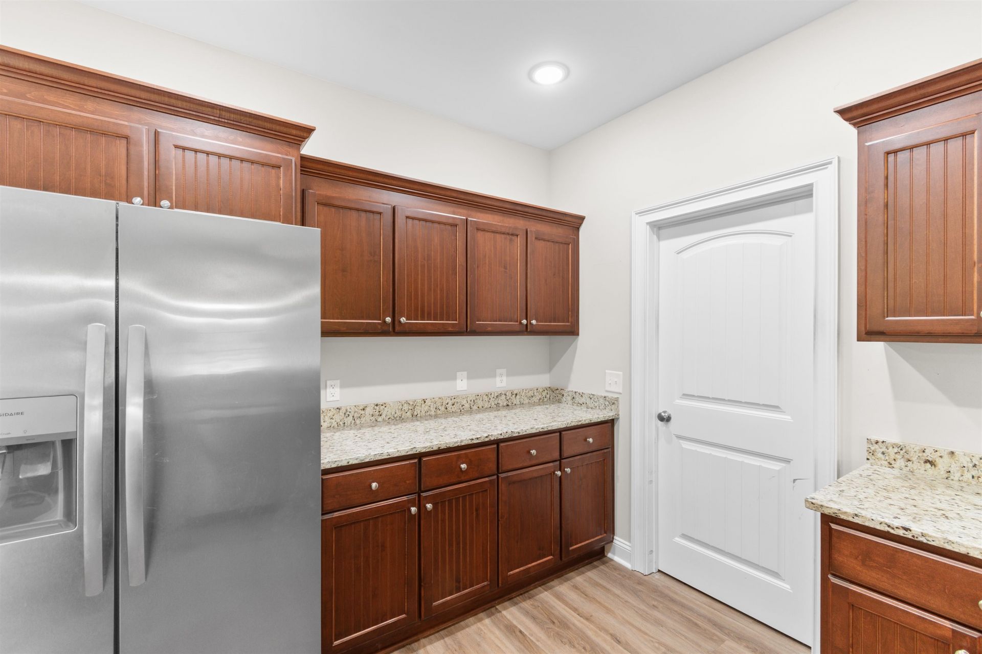 1332 Highway 319  Photo 7