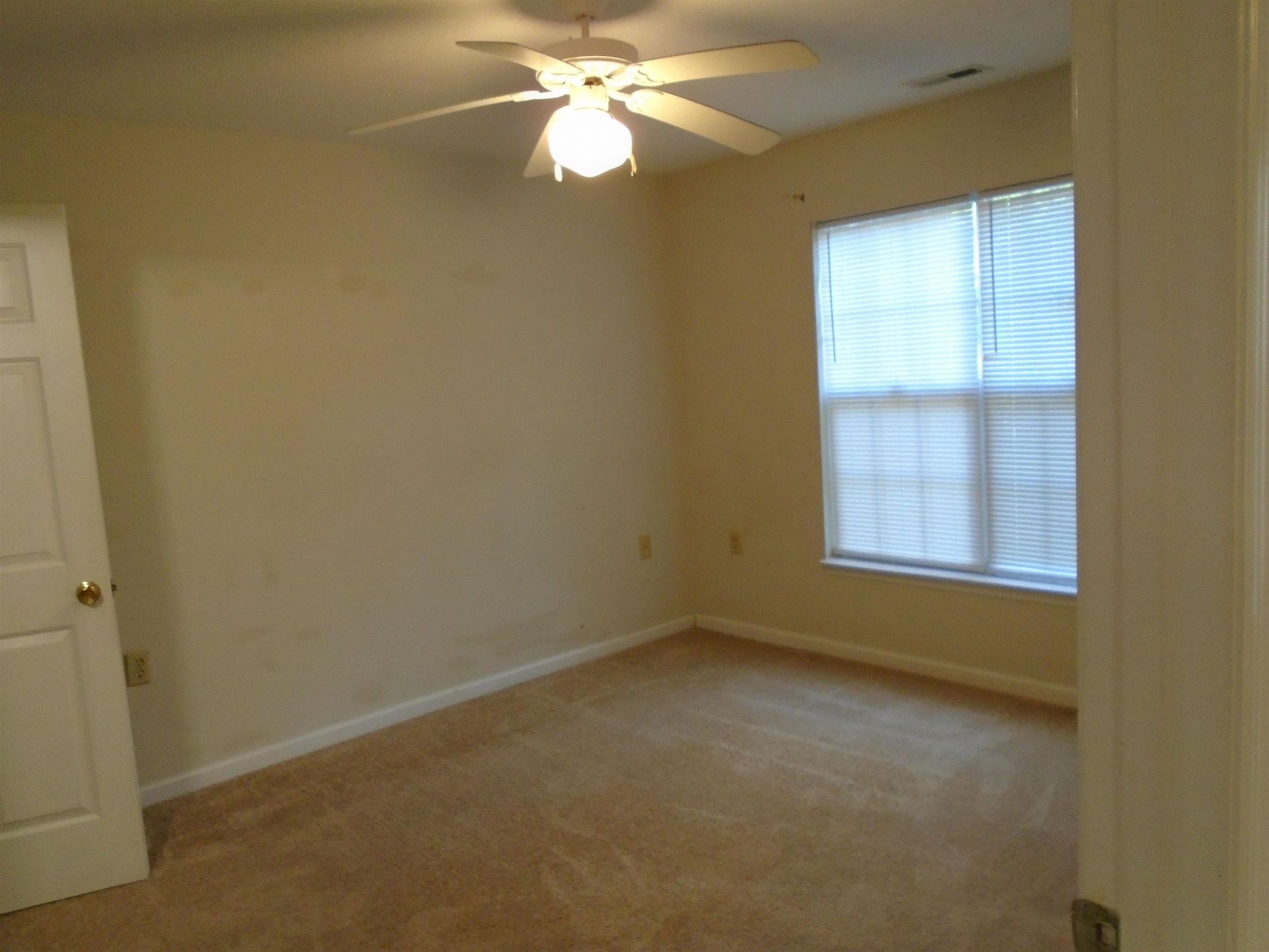 4254 Villa Dr.  Photo 4