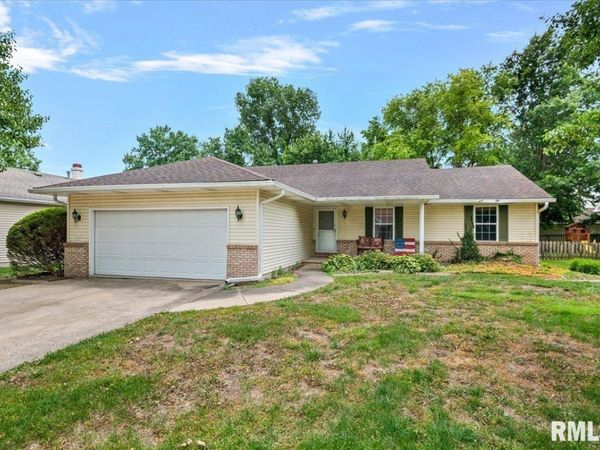 1216 Dani Lane, Springfield, IL 62712