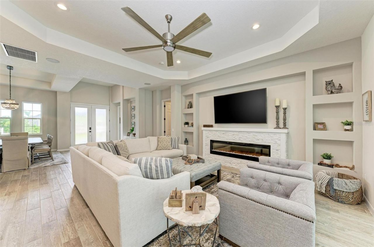 8211 37th Avenue Circle W, Bradenton, FL 34209 Photo
