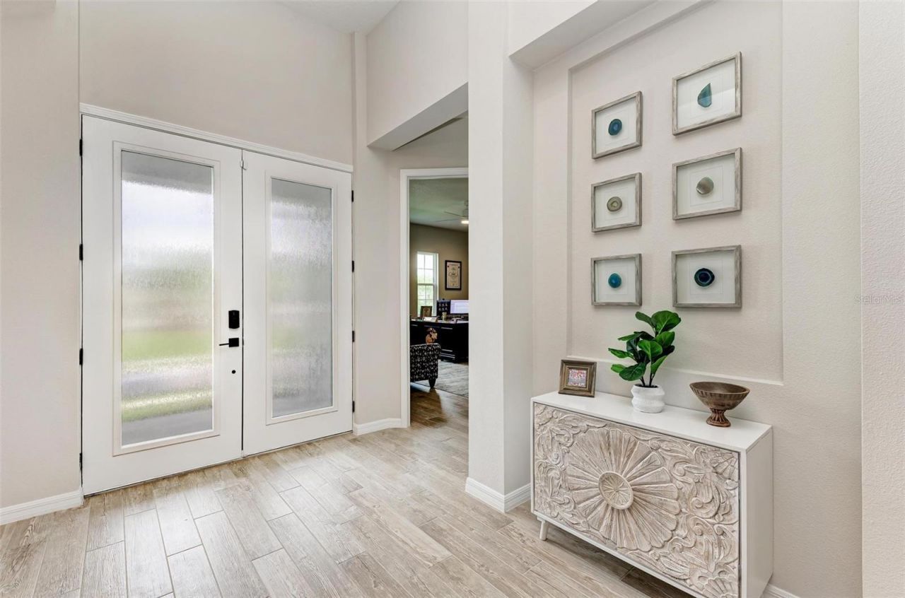 8211 37th Avenue Circle W, Bradenton, FL 34209 Photo