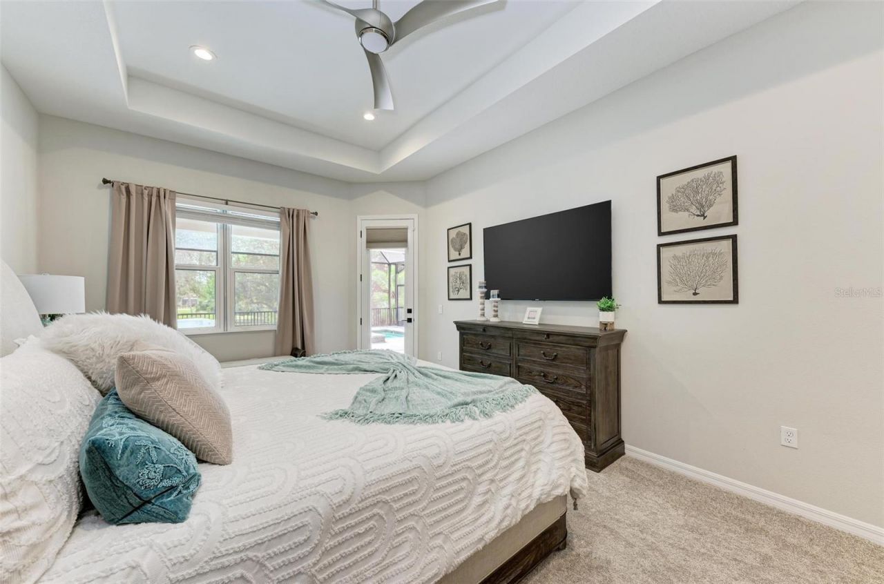 8211 37th Avenue Circle W, Bradenton, FL 34209 Photo