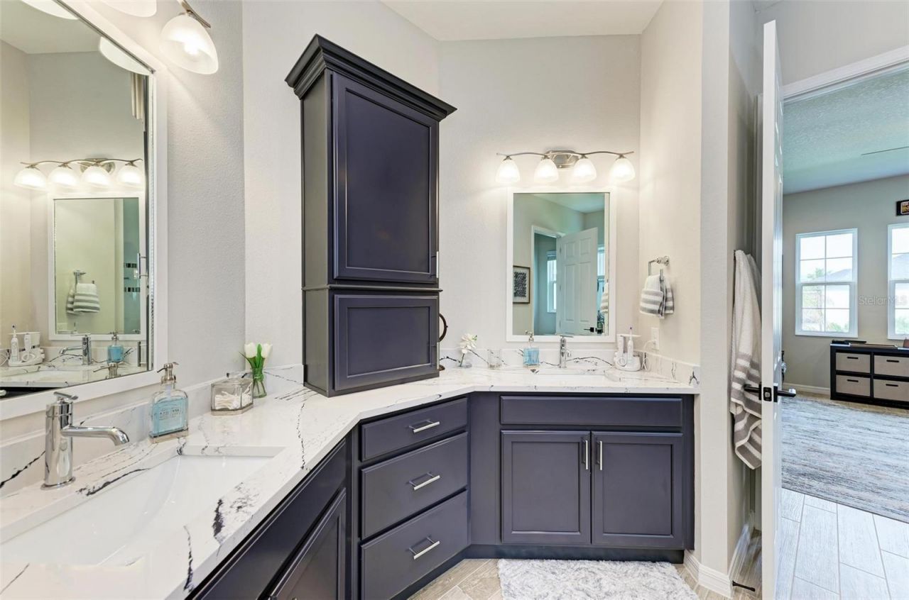 8211 37th Avenue Circle W, Bradenton, FL 34209 Photo
