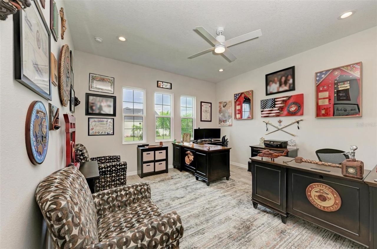 8211 37th Avenue Circle W, Bradenton, FL 34209 Photo
