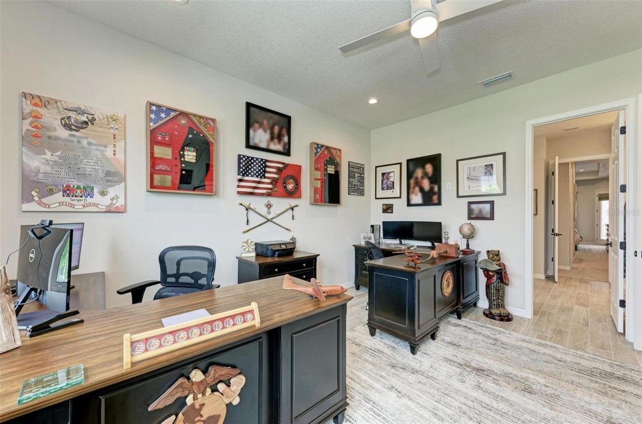 8211 37th Avenue Circle W, Bradenton, FL 34209 Photo