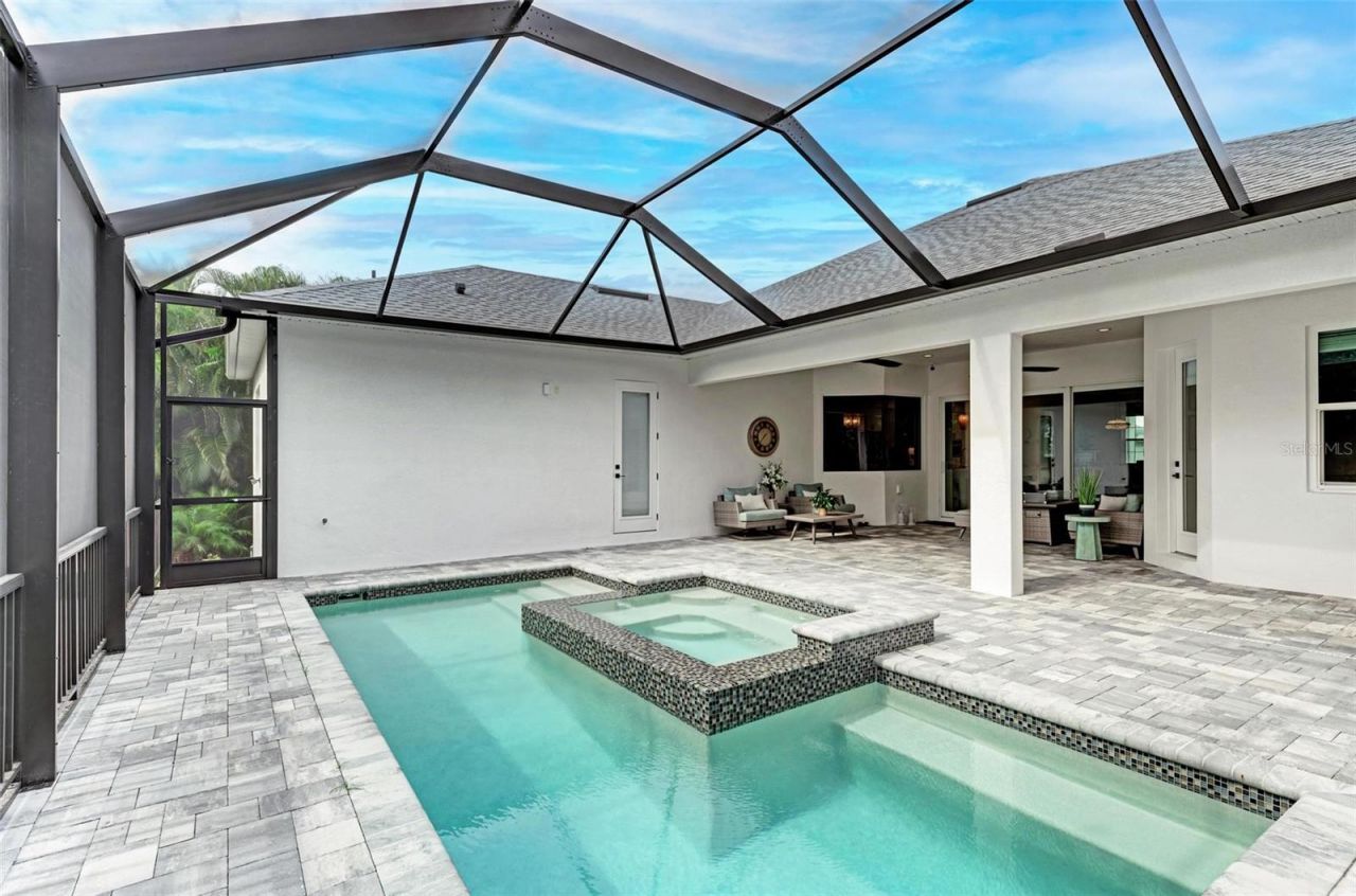 8211 37th Avenue Circle W, Bradenton, FL 34209 Photo