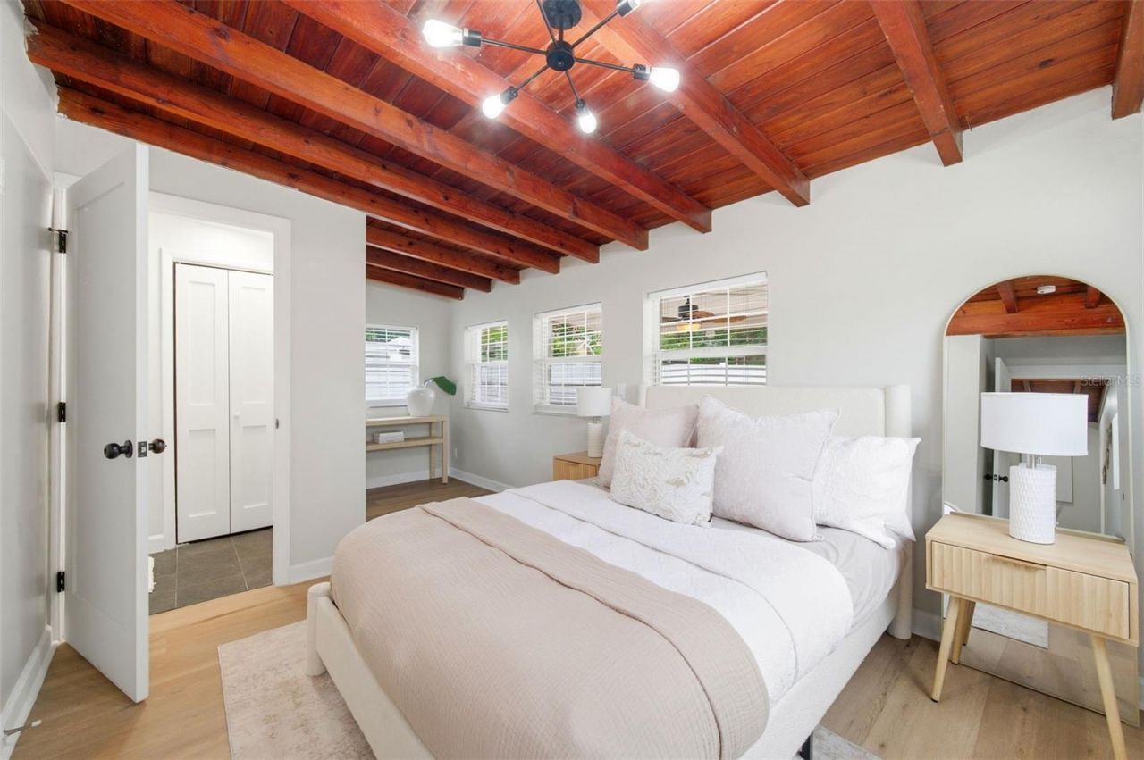 1533 Suffolk Street N, Saint Petersburg, FL 33710 Photo
