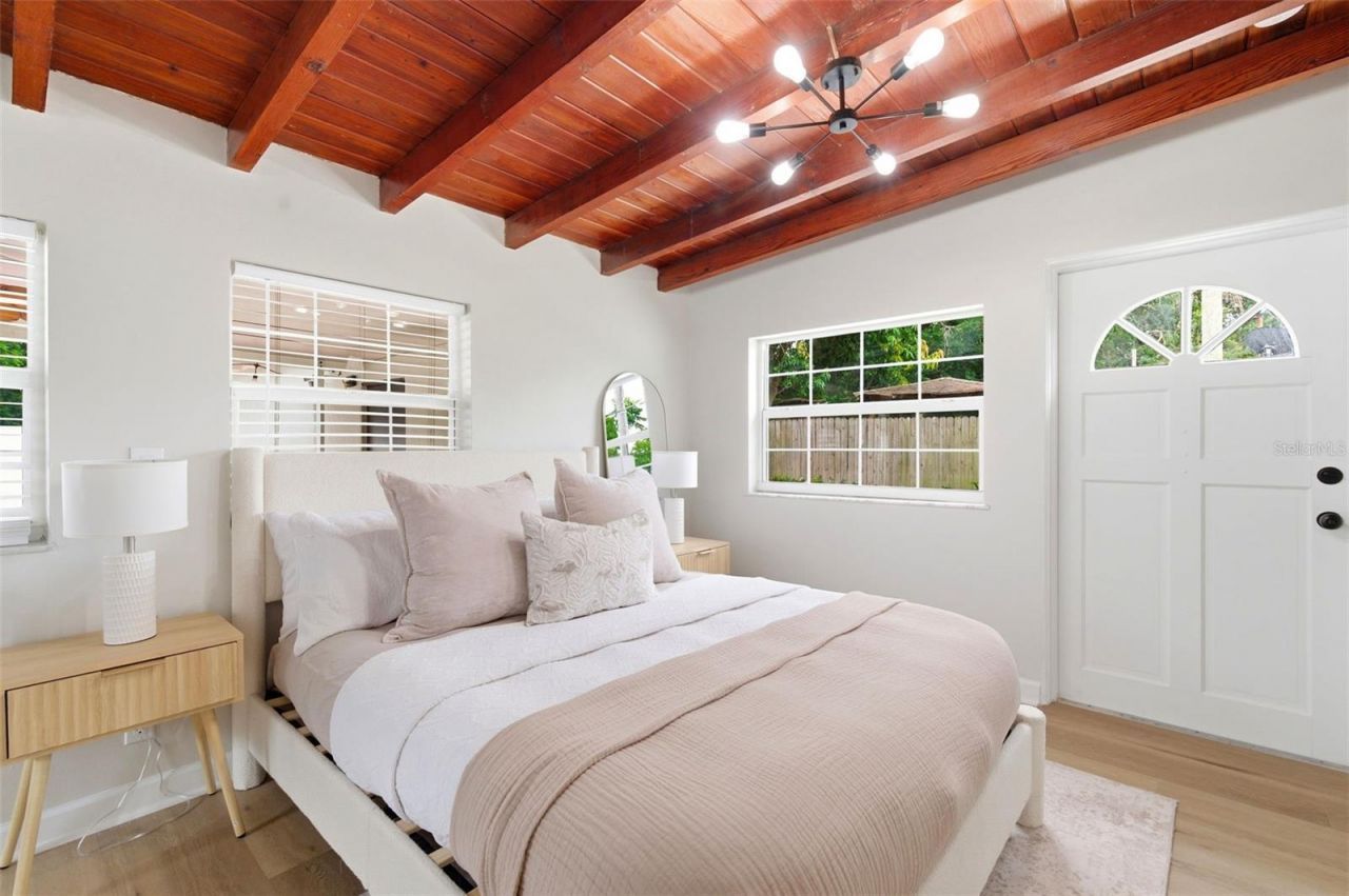 1533 Suffolk Street N, Saint Petersburg, FL 33710 Photo