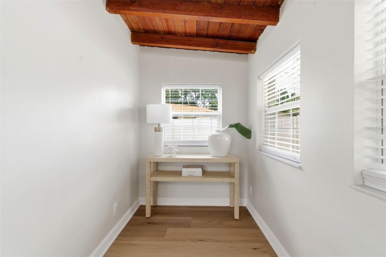 1533 Suffolk Street N, Saint Petersburg, FL 33710 Photo