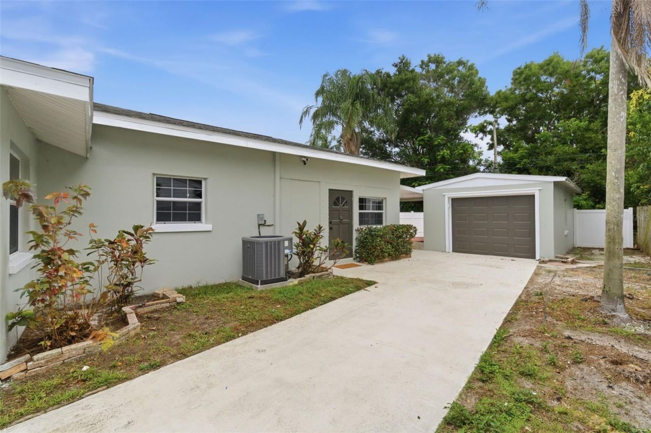 1533 Suffolk Street N, Saint Petersburg, FL 33710 Photo