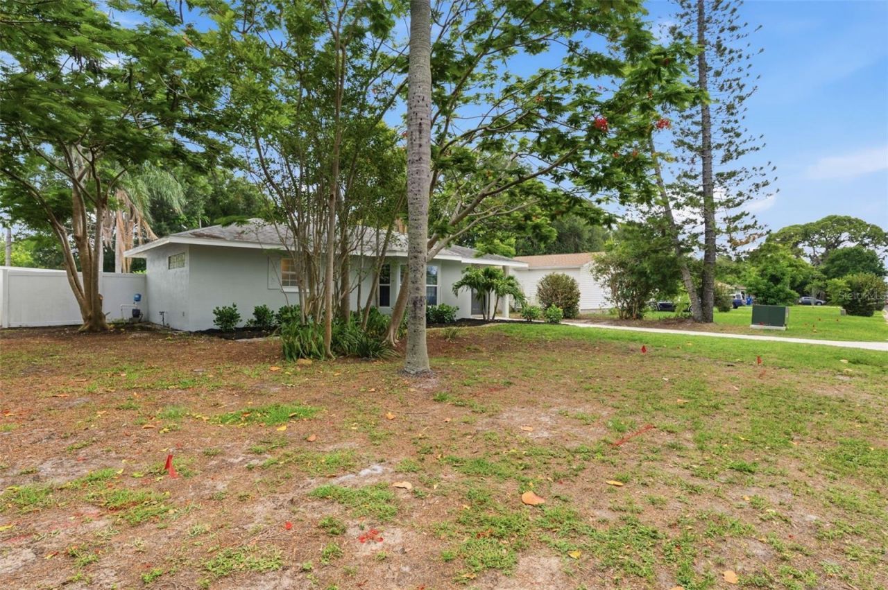 1533 Suffolk Street N, Saint Petersburg, FL 33710 Photo