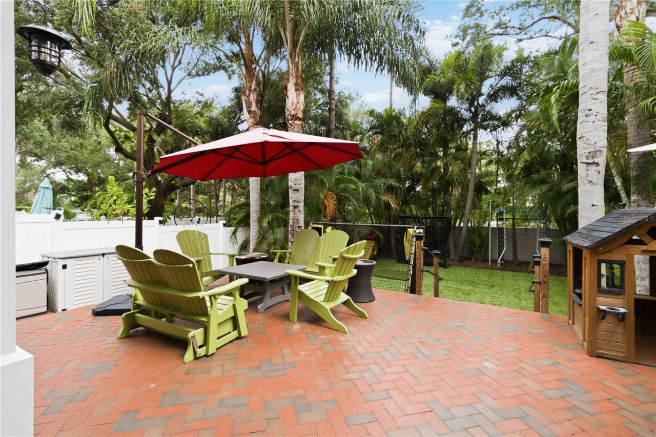 2869 Bayshore Trails Drive, Tampa, FL 33611 Photo