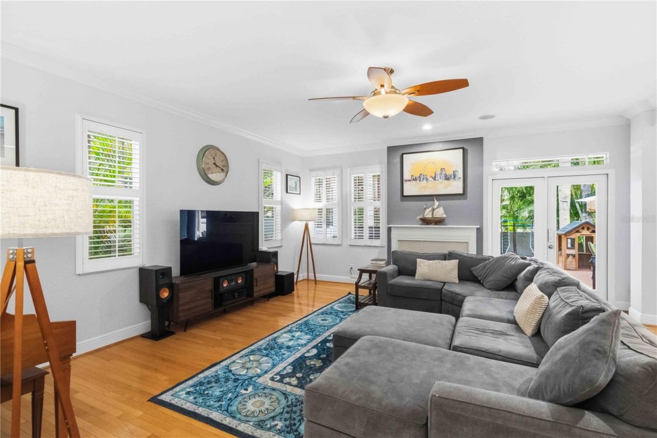 2869 Bayshore Trails Drive, Tampa, FL 33611 Photo