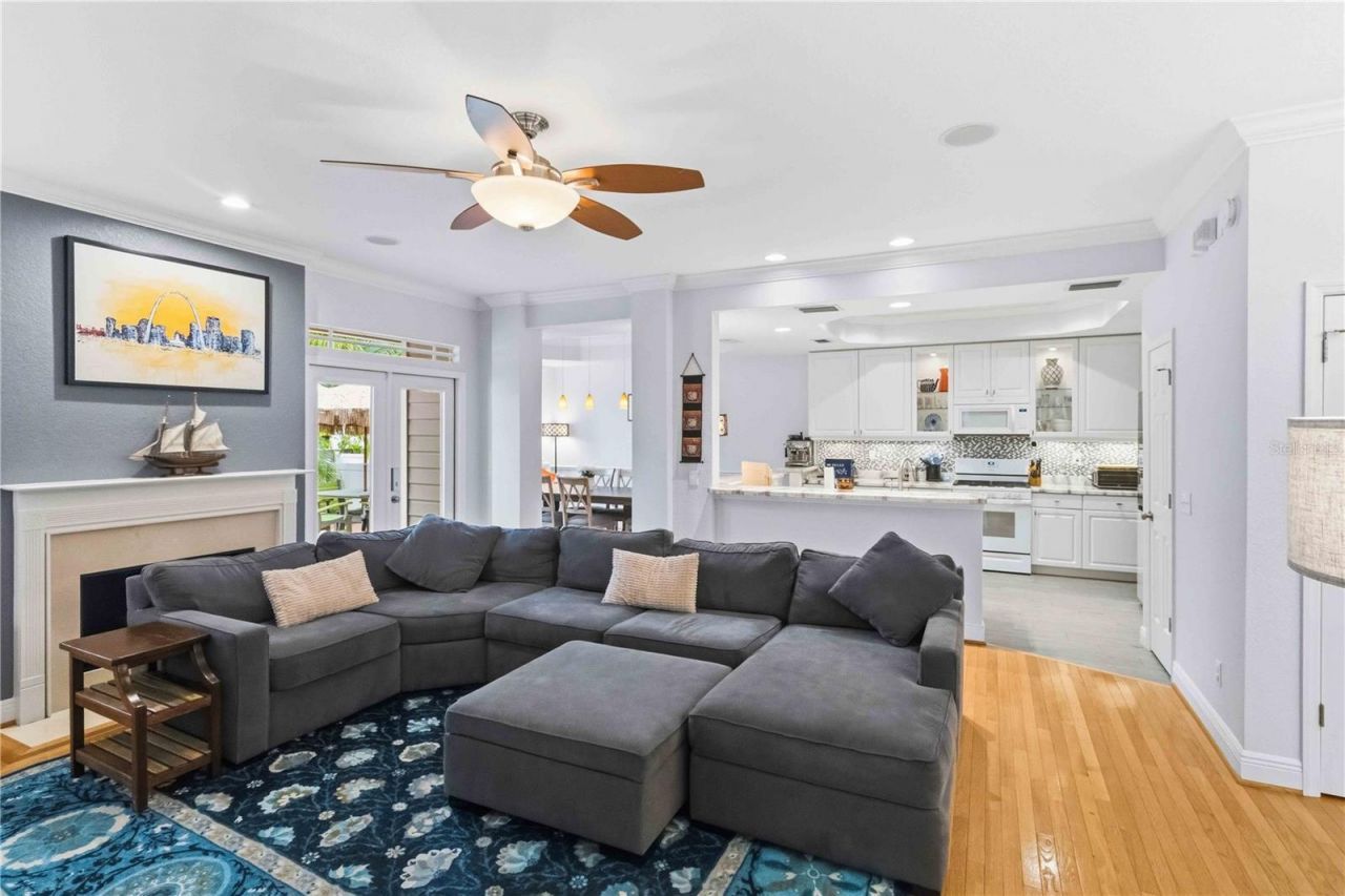 2869 Bayshore Trails Drive, Tampa, FL 33611 Photo