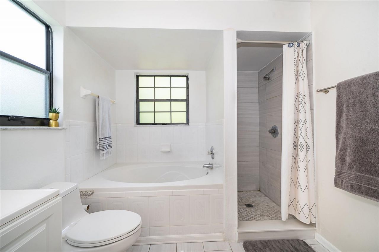 520 Via Verona Lane, Unit 203, Altamonte Springs, FL 32714 Photo