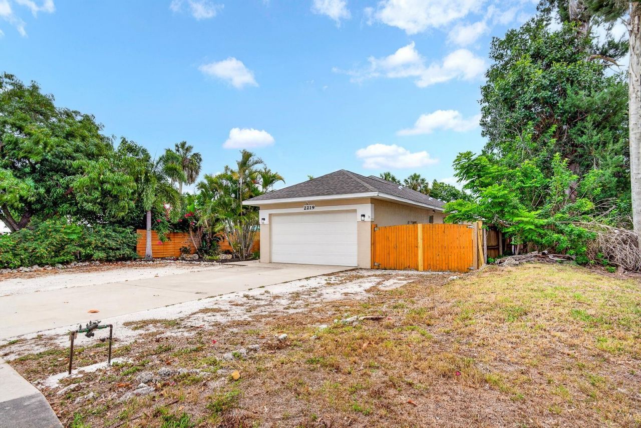 2219 18th Avenue W, Bradenton, FL 34205 Photo