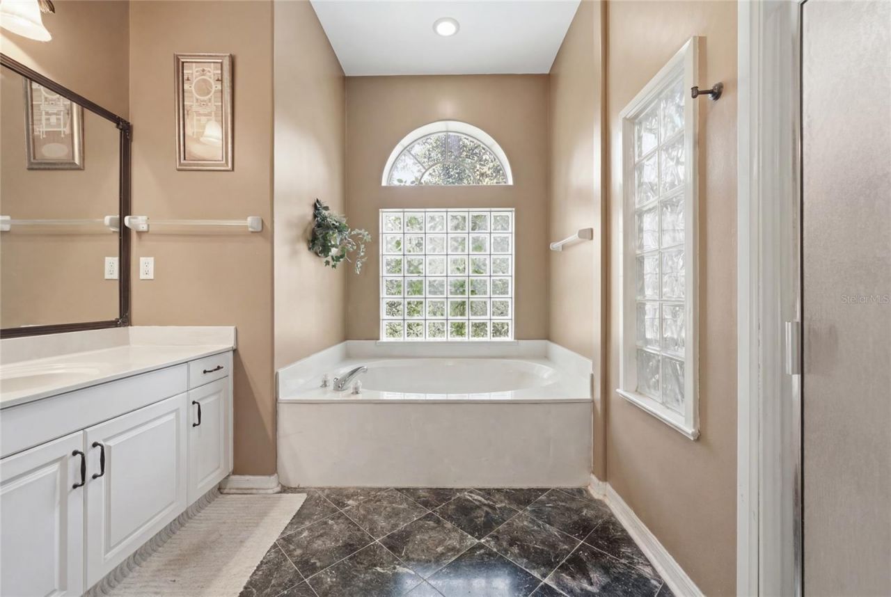 4208 SW 96th Drive, Gainesville, FL 32608 Photo