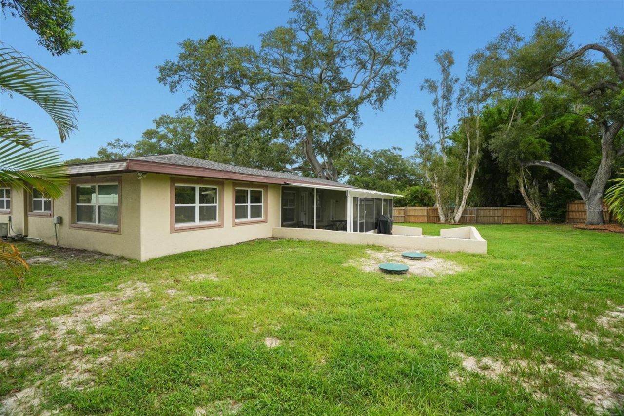 2347 Dora Drive , Clearwater, FL 33765 Photo