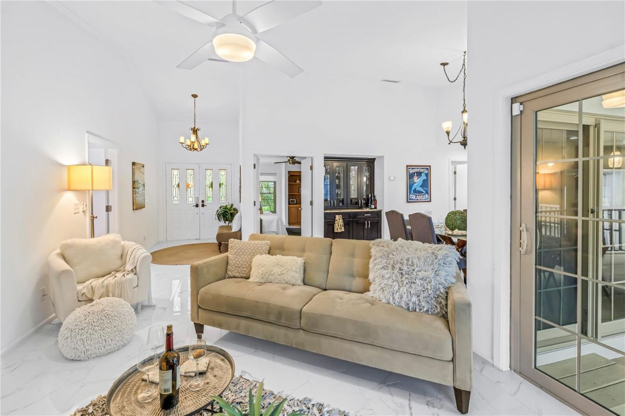 767 Caya Costa Court Ne, Saint Petersburg, FL 33702 Photo