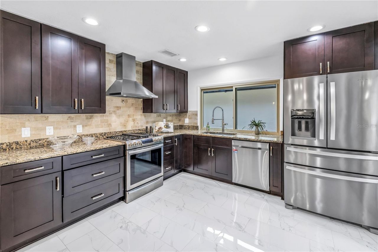 767 Caya Costa Court Ne, Saint Petersburg, FL 33702 Photo