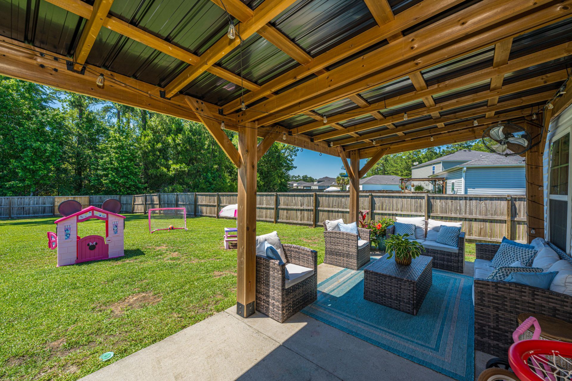 437 Spanish Wells Road Photo 16