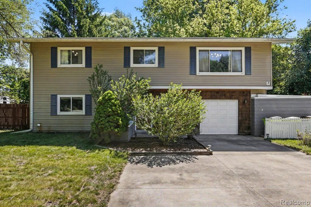 9180 Posey Drive, Northfield Township, MI 48189 Main Photo