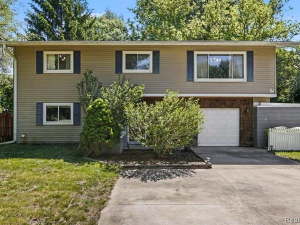 9180 Posey Drive , Northfield Twp, MI 48189