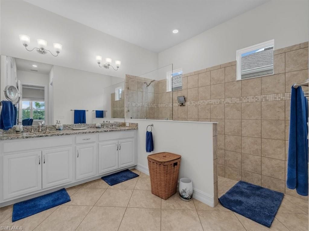 3271 Baravaldo Cir, Cape Coral, FL 33909 Photo