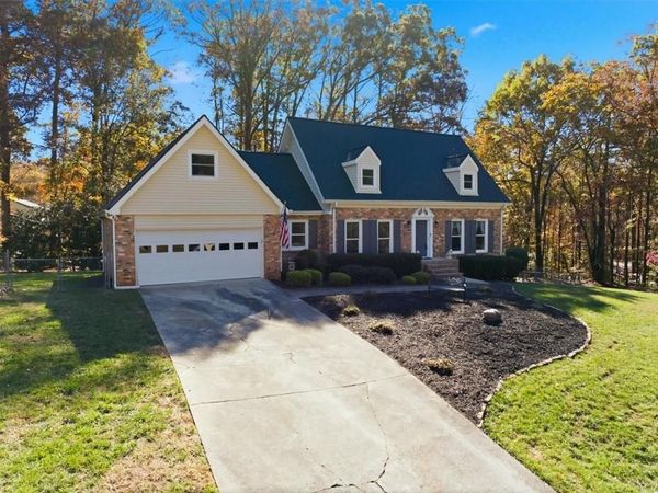2334 Pine Point Drive , Lawrenceville, GA 30043