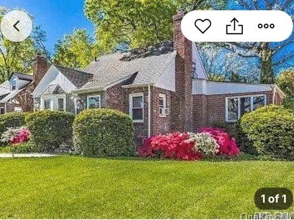 94 E Fenimore Street , Valley Stream, NY 11580