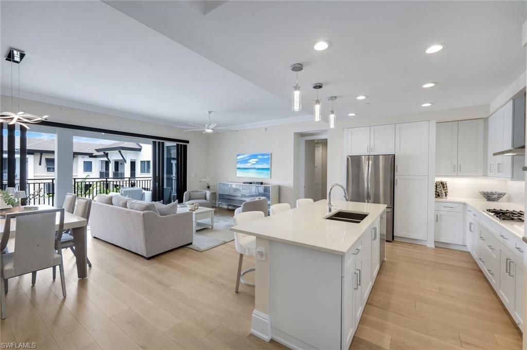 1135 3rd Ave S, Unit 518, Naples, FL 34102 Photo