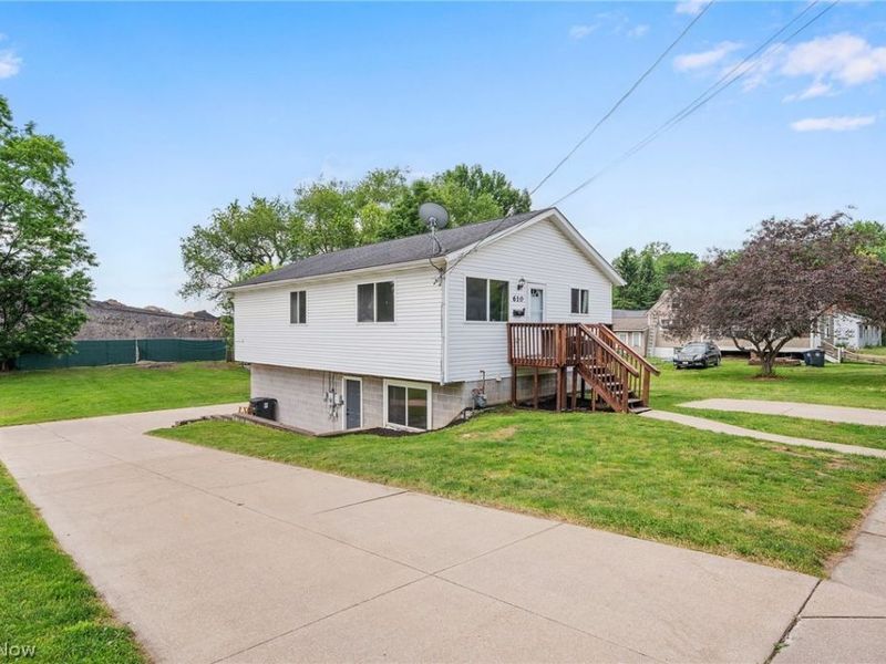 610 Koerber Avenue , Akron, OH 44314 Photo 2
