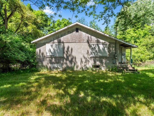 10 S Wolcott Street, Hillsdale, MI 49242