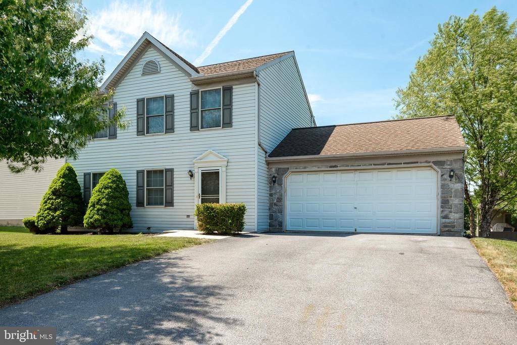 2191 WEEPING WILLOW LANE , MOUNT JOY, PA 17552