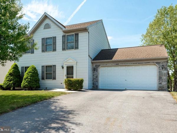 2191 WEEPING WILLOW LANE, MOUNT JOY, PA 17552