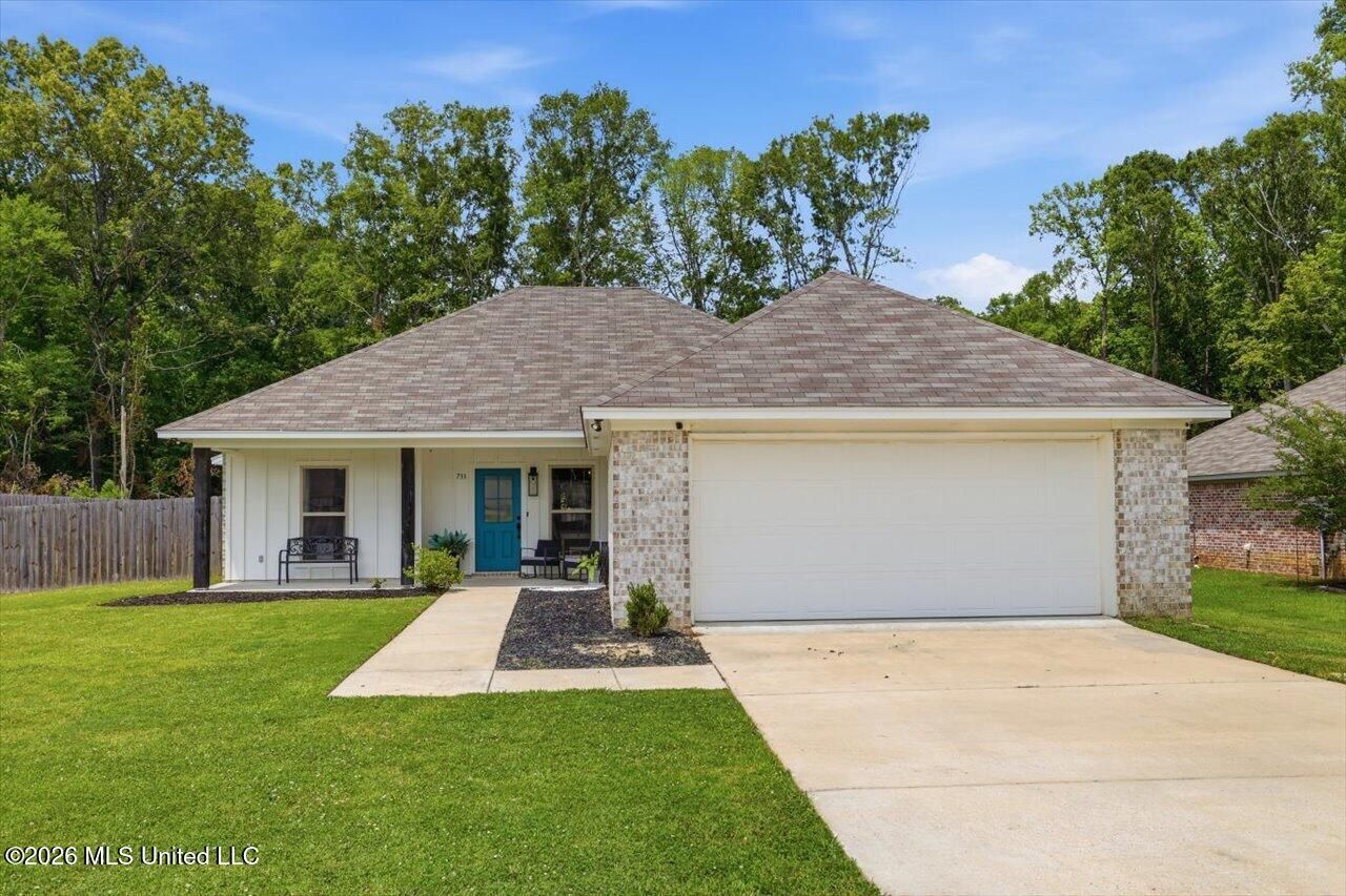 733 Lexington Drive, Florence, MS 39073 Main Photo