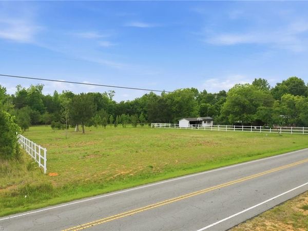 4584 Burch Bridge Road , Burlington, NC 27217