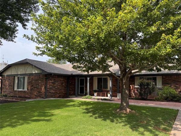 1005 Kathys Place, Elk City, OK 73644
